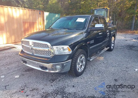 2015 Ram 1500 Laramie из США, поврежденный, VIN 1C6RR6NTXFS506216